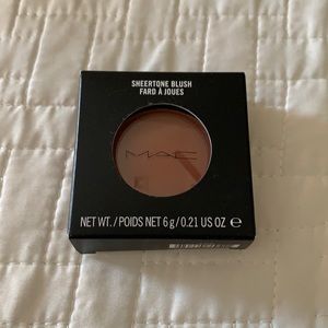 NIB MAC Gingerly Sheertone Powder Blush